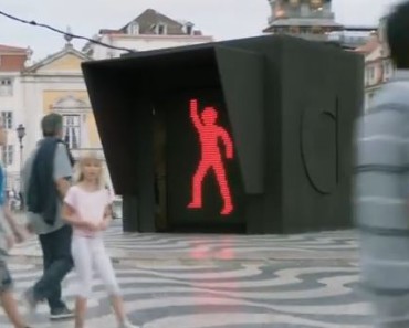 This Dancing Traffic Light In Lisbon Makes Waiting More Fun