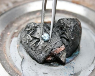 People can pay for the process of having the ashes of a loved one made into a memorial diamond