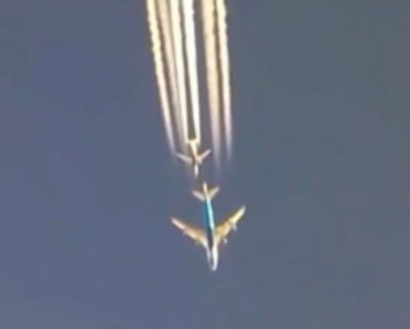 Watch Terryfing Moment Two Huge Passenger Planes Stage Dangerous ‘High-Speed Drag Race’