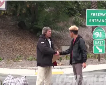He Gave A Homeless Man $100. You Won’t Believe What Happened Next!
