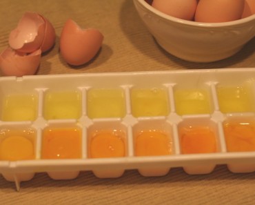 WATCH: He Cracks Eggs into an Ice Cube Tray. The Reason Why Is Genius!