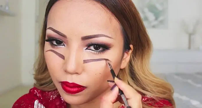 She Draws Eyebrows Under Her Eyes. But When She’s Done? My Jaw Dropped!