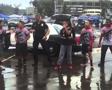 Officer Shows His Other Side While With The Kids When “Whip/Nae Nae” Is Played. WOW!