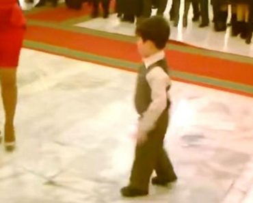 Little boy breaks out dancing at a wedding, completely steals the spotlight