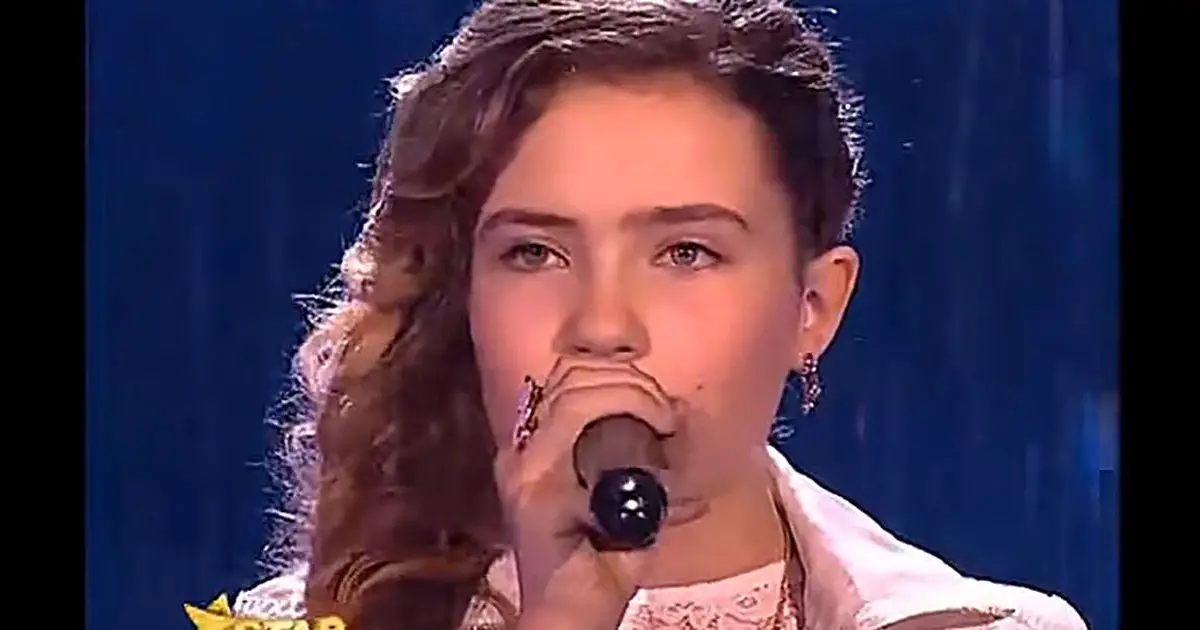 Young Girl Sings One of World’s Hardest Songs. 2 Notes in, Judges Jump to Their Feet