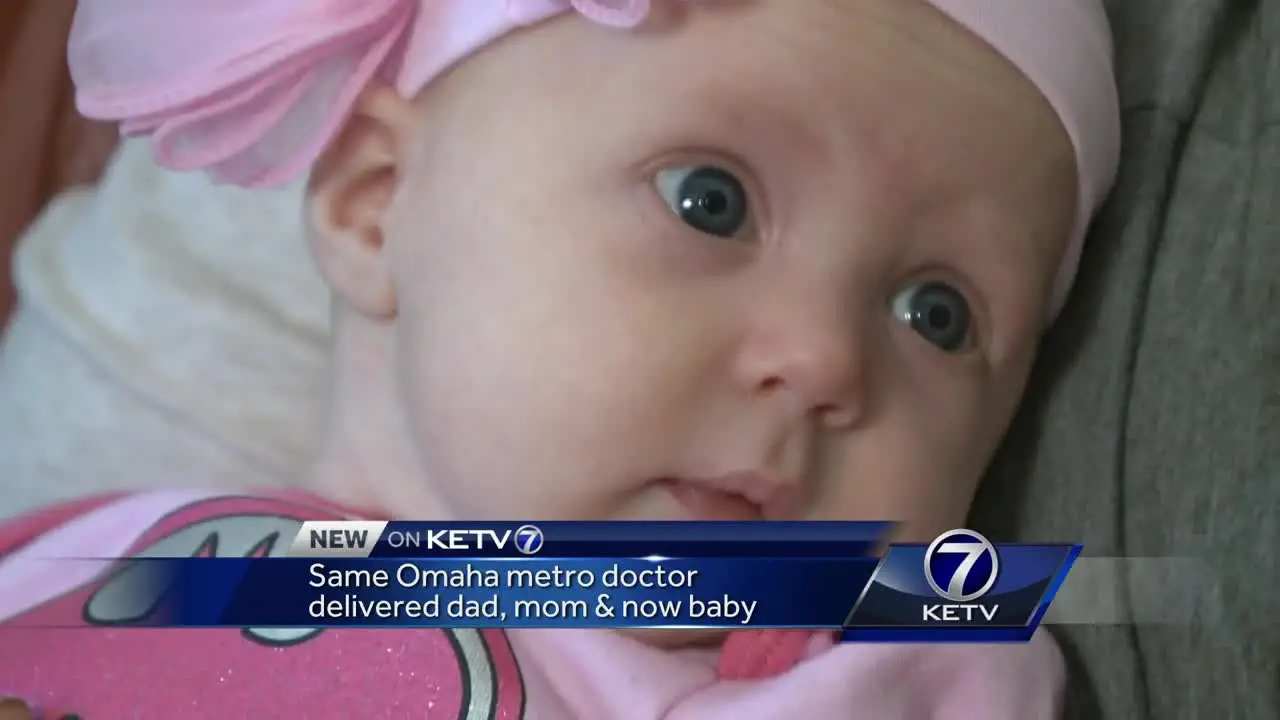 Doctor Must Deliver Couple’s Baby Early, But Afterward Baby’s Dad Asks Doc If He Remembers Him