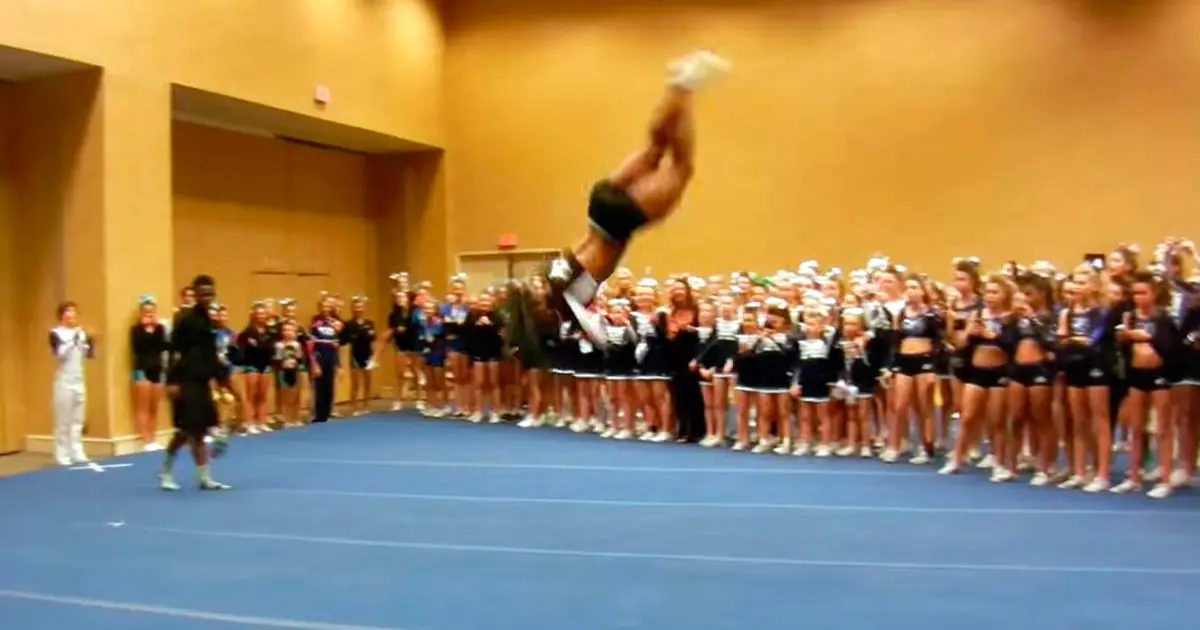 Young Cheerleader Starts ‘Routine’. Astonishing Captured Footage Goes Viral