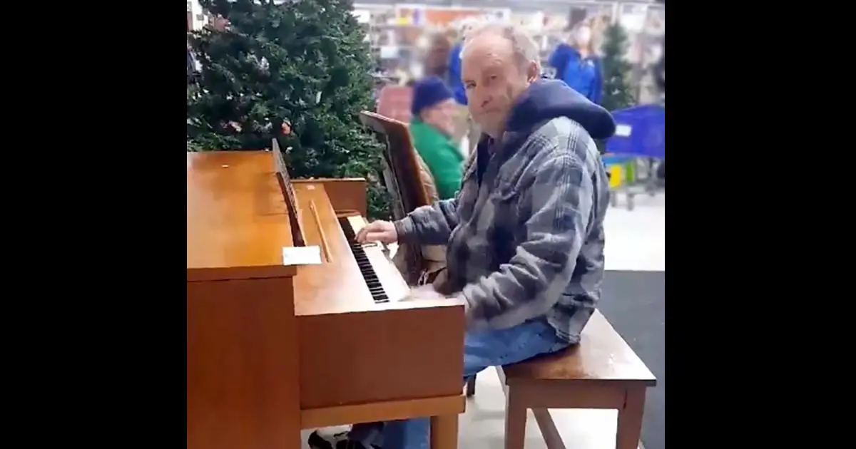 Elderly Man Sits Down at Goodwill Piano, Leaves Shoppers in Tears with His Impromptu Performance