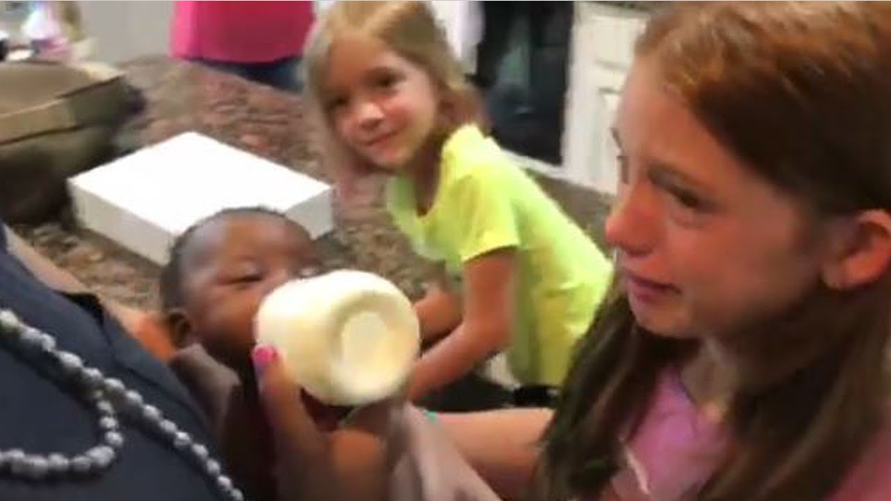 Mom and Dad Surprise Daughters with Adopted Sister, But Watch Red Headed Girl’s Reaction